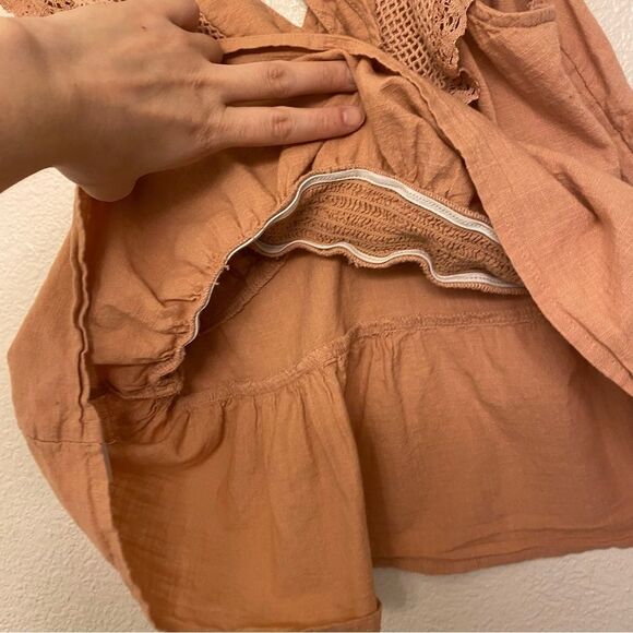 Old Navy Flutter Sleeve Crochet Lace low Tie-Back blouse Top peachy pink M - Picture 5 of 11